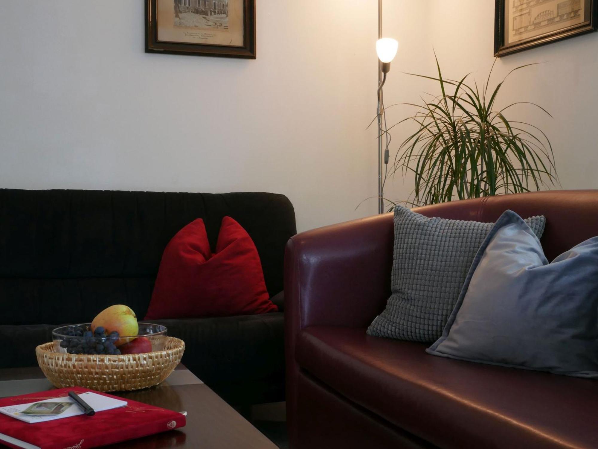 Ferienwohnungen Knodel Sachsenheim Bagian luar foto